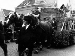 Stoet 1936 wijding kerk